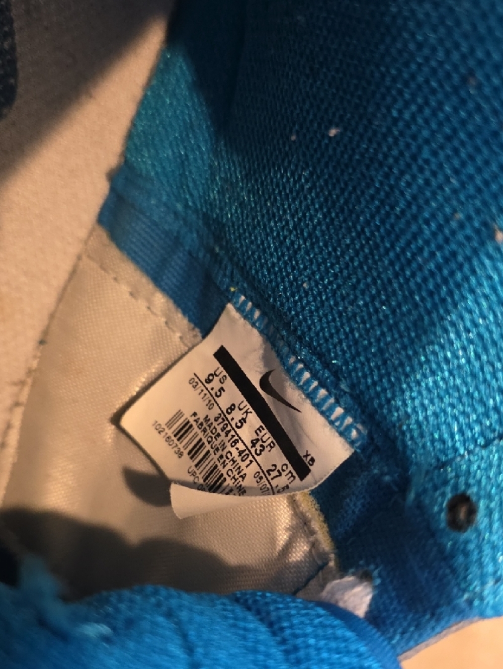 Nike Turquoise and White High-Top Sneakers - Picture 6 of 7